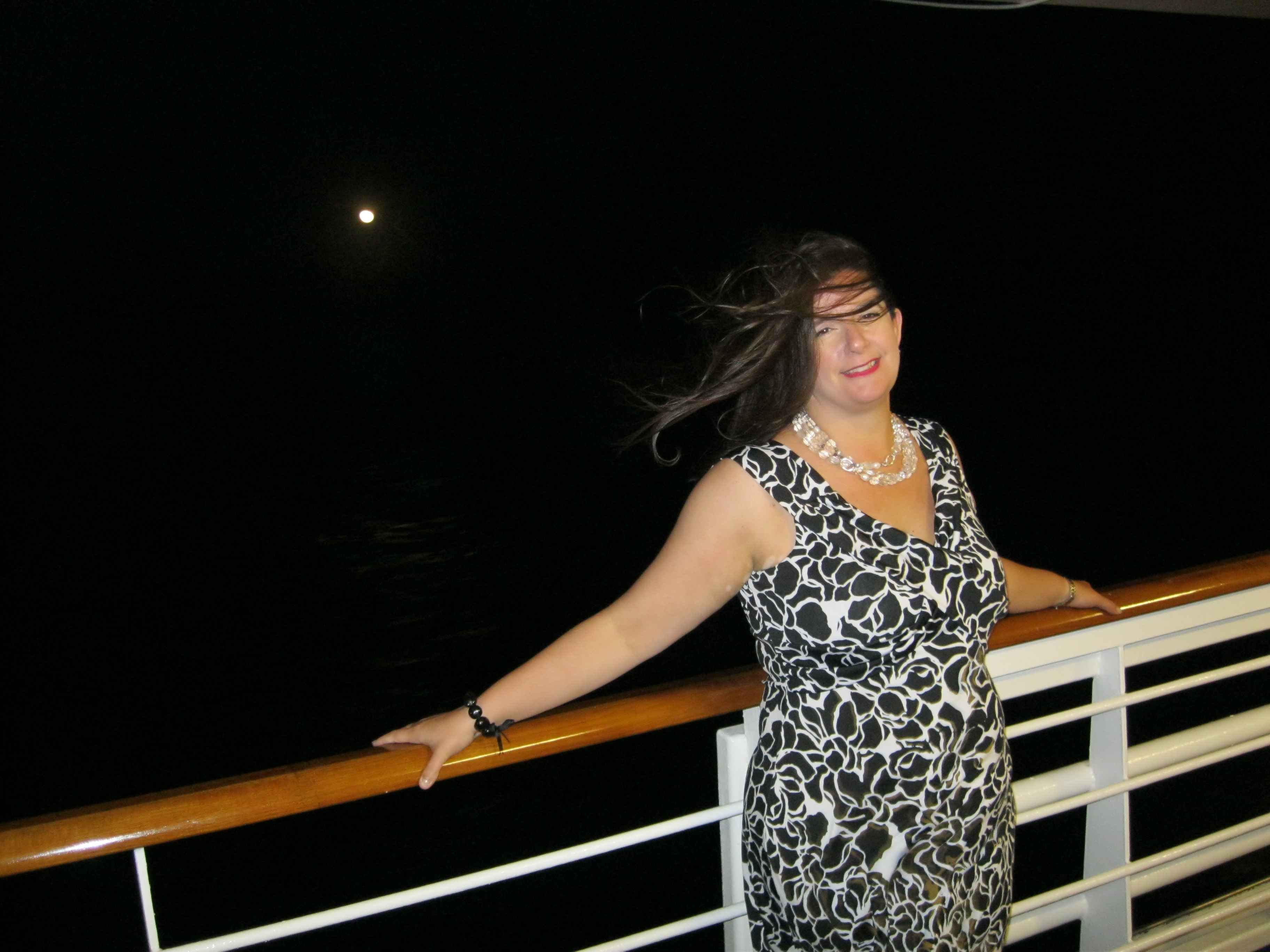 2011-11-13 Cruise B by moonlight.jpg